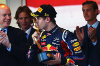 セバスチャン・ベッテル（写真）が1ストップでモナコ初優勝。2位フェルナンド・アロンソ、3位ジェンソン・バトンとの激しいトップ争いを制した。（Photo=Red Bull Racing）