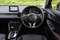 往路で試乗した「XDツーリング」（FF車）のインテリア。
    