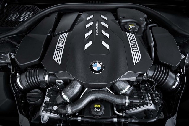 BMW 750Li xDrive（4WD/8AT）／745Le（FR/8AT）【海外試乗記】 本質は 