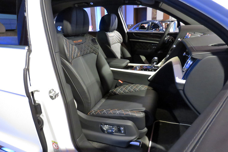 ベントレー・ベンテイガ マリナー（フロントシート）