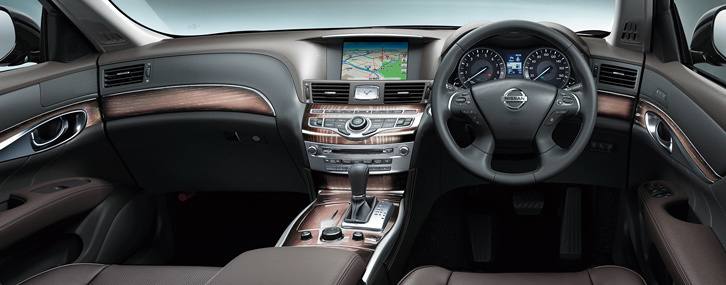 「シーマ ハイブリッドVIP G」のインテリア。