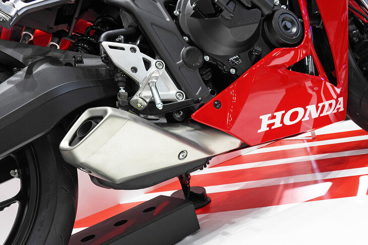 ホンダCBR650R（「Honda E-Clutch」付き）