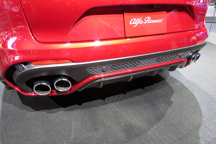 アルファ・ロメオ・ステルヴィオ クアドリフォリオ