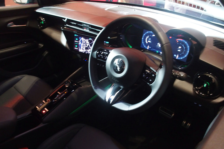 アルファ・ロメオ・ジュニア（コックピット）