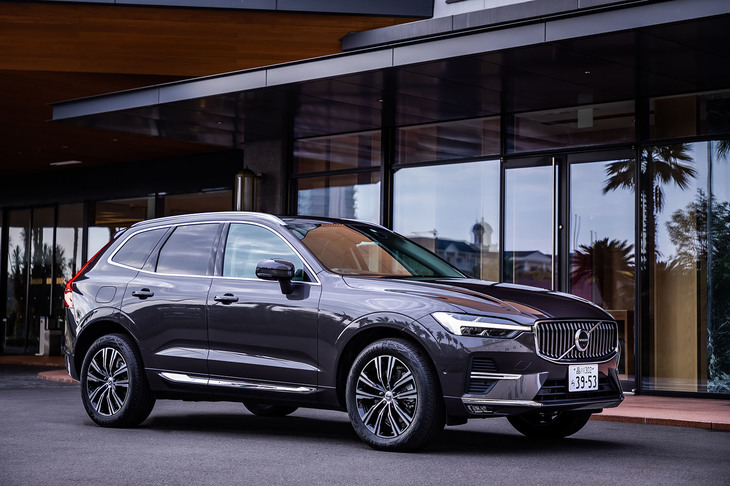 ボルボXC60 B5 AWDインスクリプション