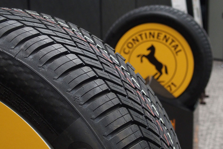 コンチネンタルタイヤ・ジャパンが2024年2月に販売を開始したオールシーズンタイヤの新商品「コンチネンタル・オールシーズンコンタクト2」。2021年に登場した「オールシーズンコンタクト」の後継にあたるモデルだ。