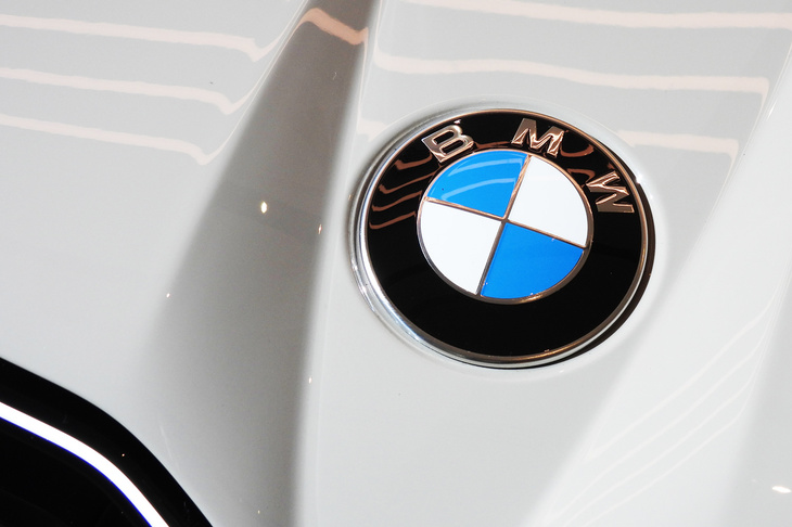 BMW X3 M50 xDrive（フロントエンブレム）