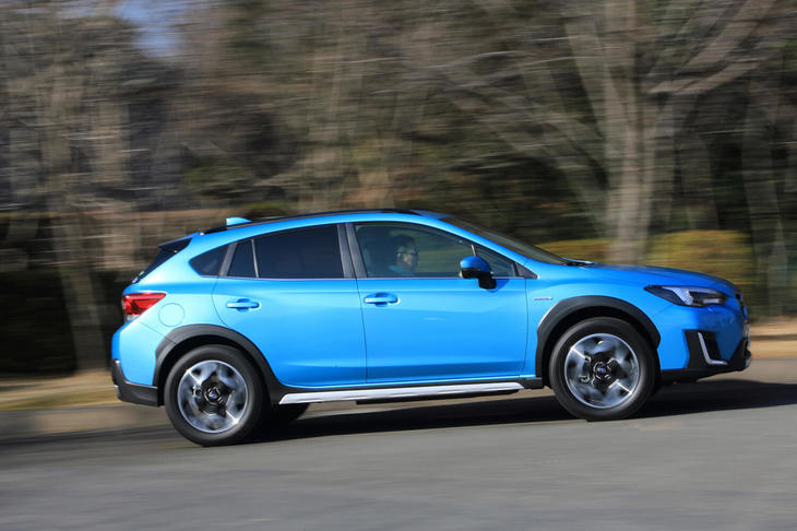 「XV」に追加設定された「アドバンス」のボディーサイズは全長×全幅×全高＝4465×1800×1575mm、ホイールベース2670mmとなっている。この数値はガソリンエンジン搭載車と同一。