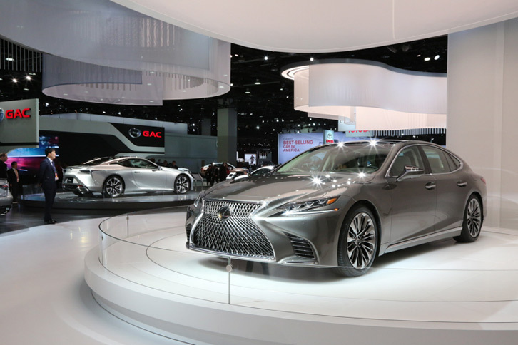 レクサスLS