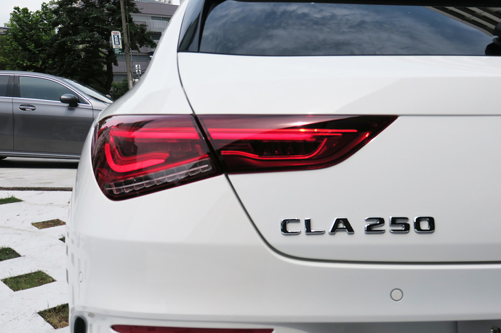 メルセデス・ベンツCLA250 4MATICシューティングブレーク（エクステリア）