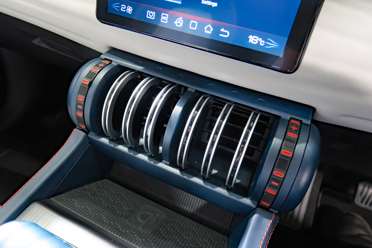 BYDアットスリー（エアコン吹き出し口）