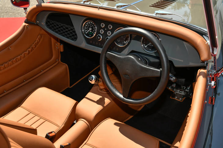 モーガン4/4（ダッシュボード）