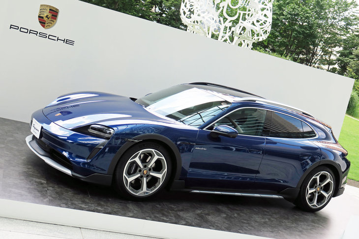 ポルシェ・タイカン4クロスツーリスモ（エクステリア）