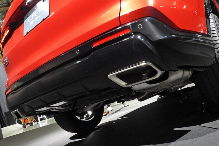 ホンダCR-V e：HEV RSブラックエディション（ロアガーニッシュ／マフラー）