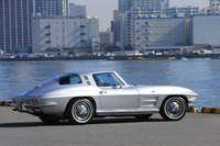 C2「コルベット」は四輪独立懸架と横置きリーフスプリングのリアサスペンションという、今日のモデルにも受け継がれる技術が取り入れられた、最初のコルベットだった。