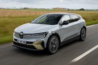 今回の試乗車は容量60kWhのバッテリーと最高出力218PSの駆動用モーターを搭載。0-100km/h加速のタイムは7.4秒。