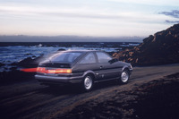 ハチロクの魅力は、「クルマとヒトとの関係が対等で、互いのやりとりがダイレクトである」ことにある。これからの時代にも、そんな性質のクルマが出てきてほしい。