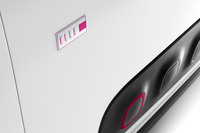 女性誌『ELLE』とコラボした「シトロエンC3」限定発売の画像