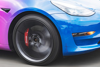 高度な制動制御を実現した「センシファイ」は、「クルマを安定して止める」だけではなく、「クルマの姿勢を操る」ことにも大きな効果を発揮する。将来的には安全性に加え、ファン・トゥ・ドライブにも重きを置いた仕様が登場するかもしれない。