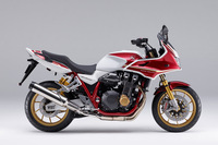 ホンダの「CB1300」シリーズに誕生30周年を祝う特別仕様車「30thアニバーサリー」登場の画像