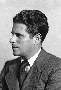 アンドレ・ルフェーブル（1894-1964）
	あまたの傑作を手がけたフランスのエンジニア。ヴォワザンやルノーを経てシトロエンに入社し、「トラクシオン アヴァン」や「2CV」「DS」「アミ」などを世に送り出した。