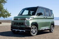 三菱デリカミニ