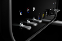 清水「クルマの内装でトグルスイッチなんて、久々に見たなぁ」　
	ほった「今だと『MINI』くらいですかね。こういうの使っているの」