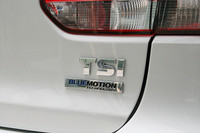 ハッチゲートに「ブルーモーション テクノロジー」のバッジが付く。