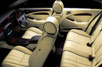 「ジャガーSタイプ」に上級車の廉価版「3.0ソブリン」加わるの画像