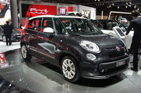 「フィアット500L」