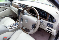 ジャガーSタイプ 4.2V8【試乗記】の画像