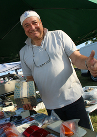 「マッジョリーノ・ガレージ」を主宰するヴィンチェンツォ・ムッツィオさん。