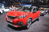 プジョーの新型「3008 GT」。