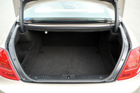 トランク容量は先代比40リッタープラス、使い勝手もアップ。