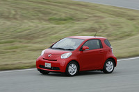 第369回：「トヨタiQ」こぼれ話トヨタの敵はトヨタ！　真のライバルはプリウスなり!?の画像