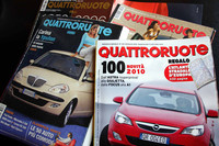 イタリアの『クアトロルオーテ』誌。人気女性タレントを起用することも。