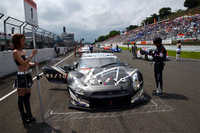 ポールポジションを獲得。静かにスタートの時を待つ、No.1 REITO MOLA GT-R。