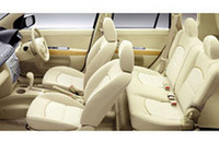 こちらは、グレード車からパッケージオプションに変更された「Cozyパッケージ」の「くるみベージュインテリア」