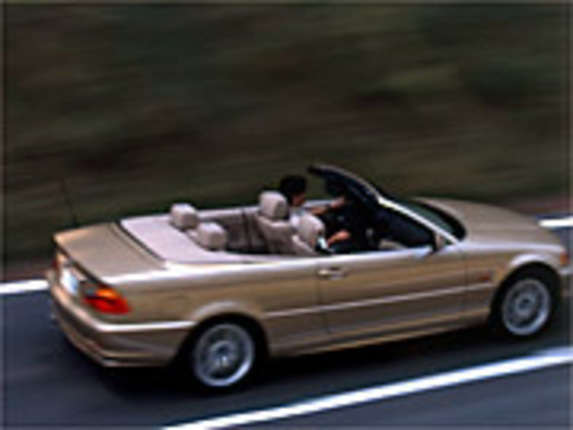 【スペック】全長×全幅×全高＝4490×1755×1370mm/ホイールベース＝2725mm/車重＝1680kg/駆動方式＝FR/3リッター直6DOHC24バルブ(231ps/5900rpm、30.6kgm/3500rpm)/車両本体価格＝640.0万円 