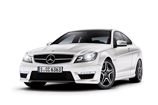 「C63 AMGクーペ」
