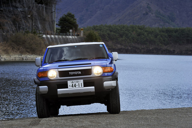 トヨタFJクルーザー オフロードパッケージ（4WD/5AT）【試乗記