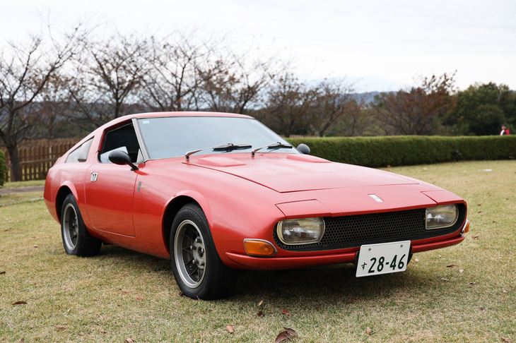 「S600」のシャシーにカロッツェリア・ワタナベがFRP製ボディーを架装した「フライングペガサス／グリフォン」。