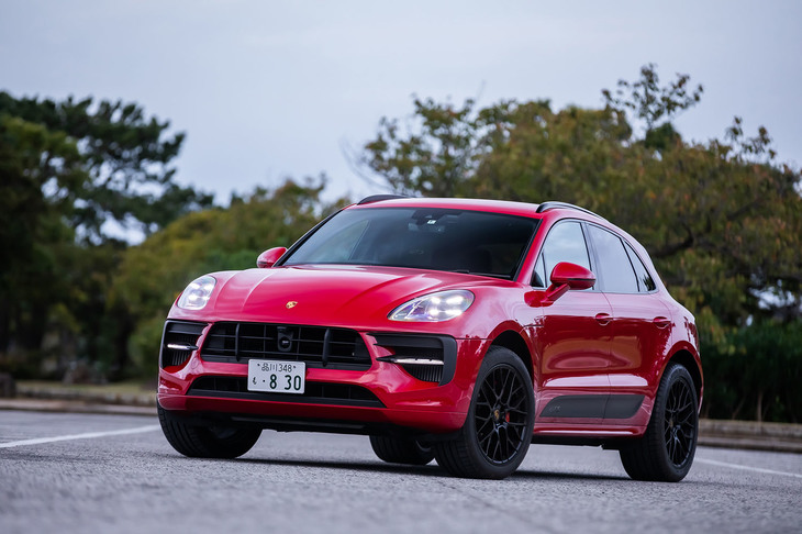 マイナーチェンジを受けたポルシェのコンパクトSUV「マカン」に高性能版となる「GTS」が追加されたのは2019年12月。翌2020年1月に日本でも注文受け付けを開始した。