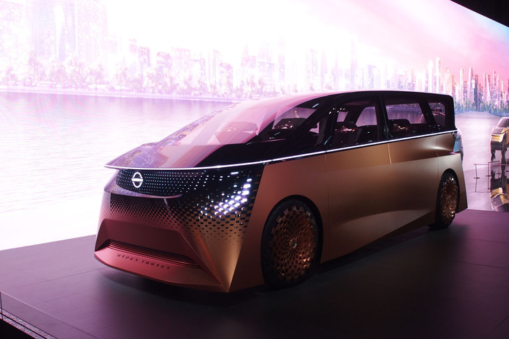 日産ハイパーツアラー