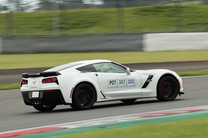 これもアクティブ走行を楽しむ「C7コルベット」。