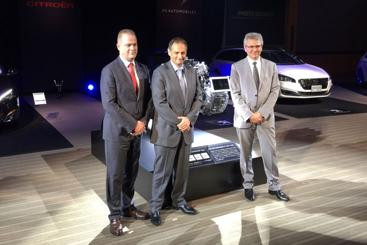 左から、PSAグループ インド・パシフィック地域事業部長のエマニュエル・ドゥレ氏、プジョー・シトロエン・ジャポン代表取締役社長のクリストフ・プレヴォ氏、PSAグループ パワートレイン＆シャシーエンジニアリング研究開発部長のクリスチャン・シャペル氏。