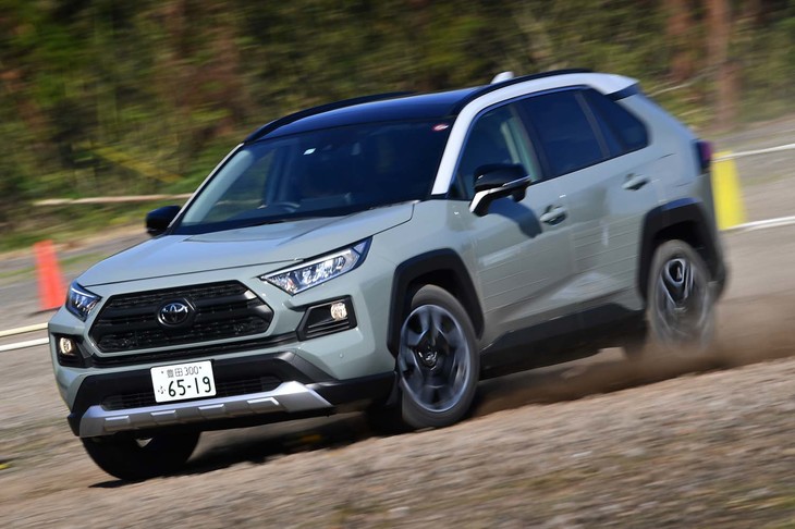 トヨタRAV4アドベンチャー