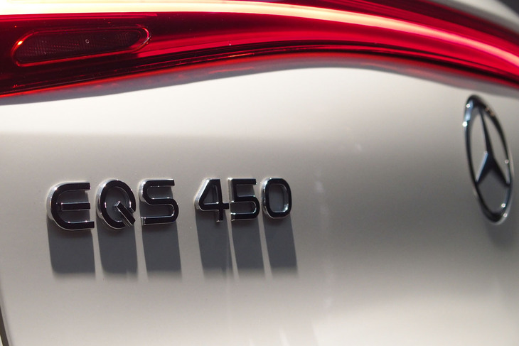 メルセデス・ベンツEQS450 4MATIC SUV（リアゲートのエンブレム）