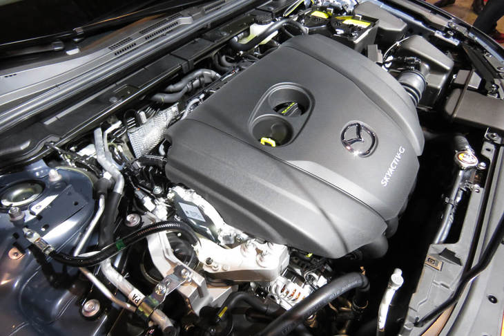 マツダ3カスタムスタイル（エンジン）