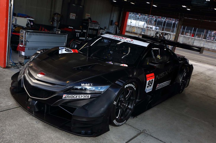SUPER GT選手権GT500クラスの開発マシンである「NSX-GT」も登場。「SUPER GT Grand Final of Honda」では、スペシャルドライバーコンビによる走りが披露された。